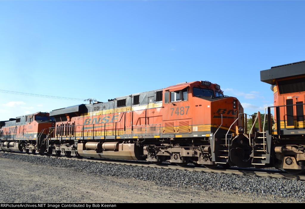 BNSF 7487